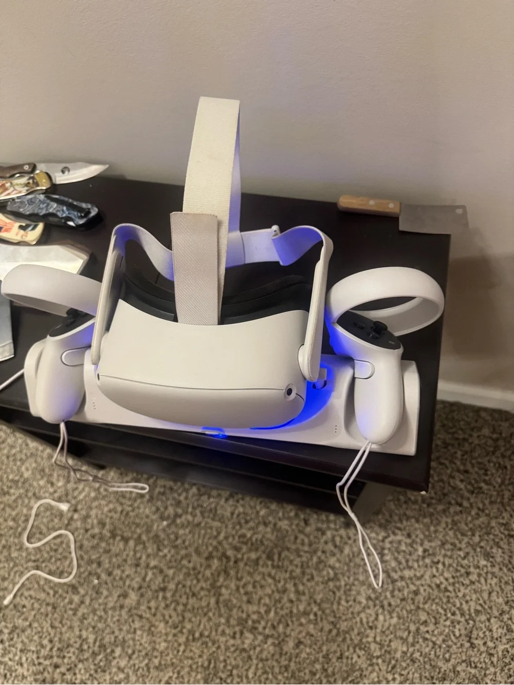New! Medequest 2, White VR Headset with 2 Controllers -